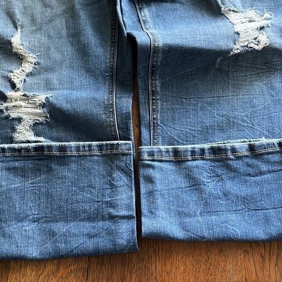 Lane Bryant Genius Fit distressed crop jeans size 18 - Picture 14 of 16
